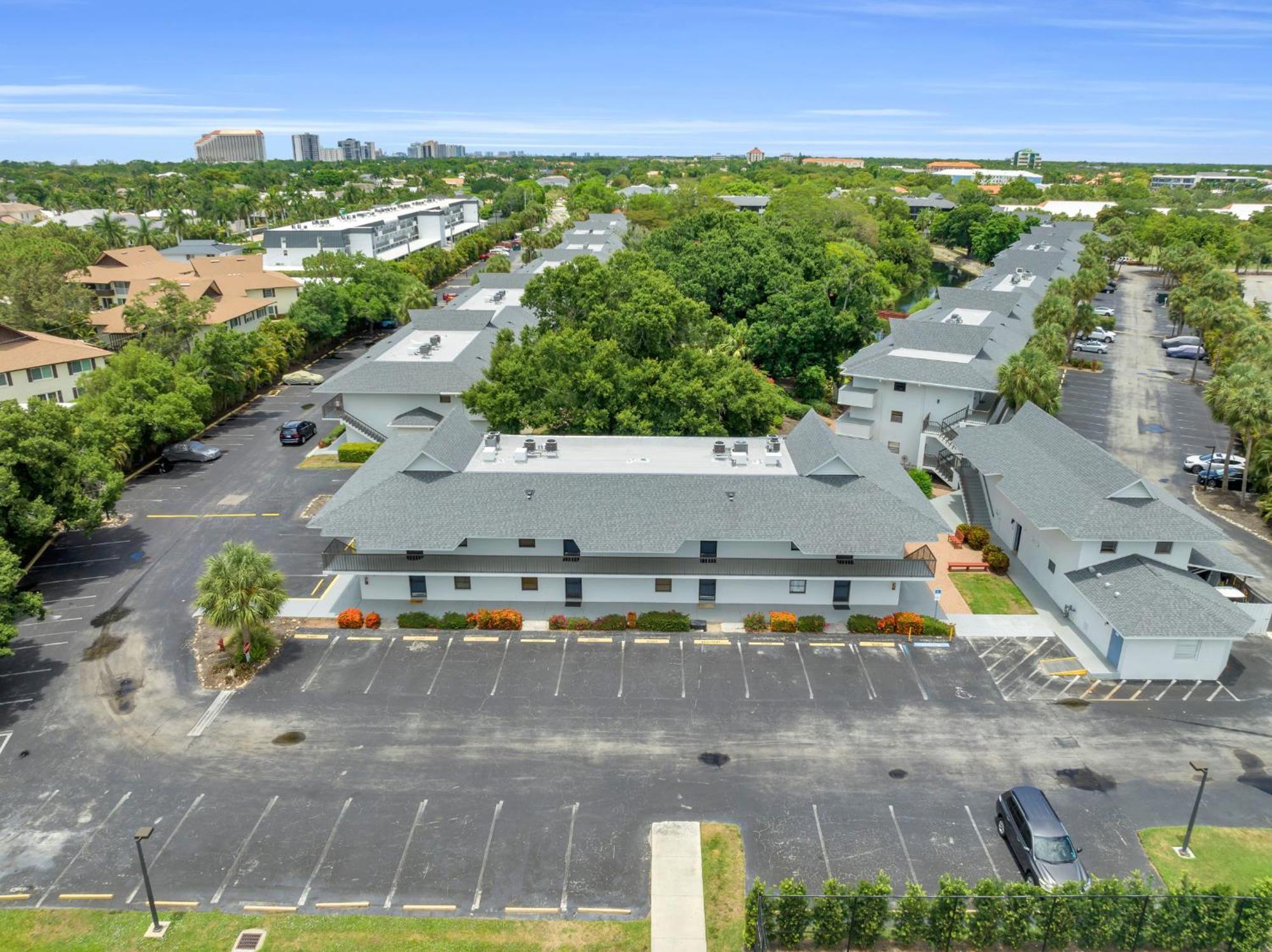 Park Shore Resort By Mike Z Rentals (Adults Only) Naples Zewnętrze zdjęcie